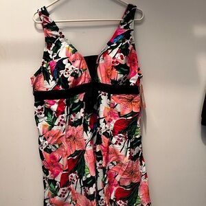 Floral 1pc Women’s Plus Size Bathing Suit